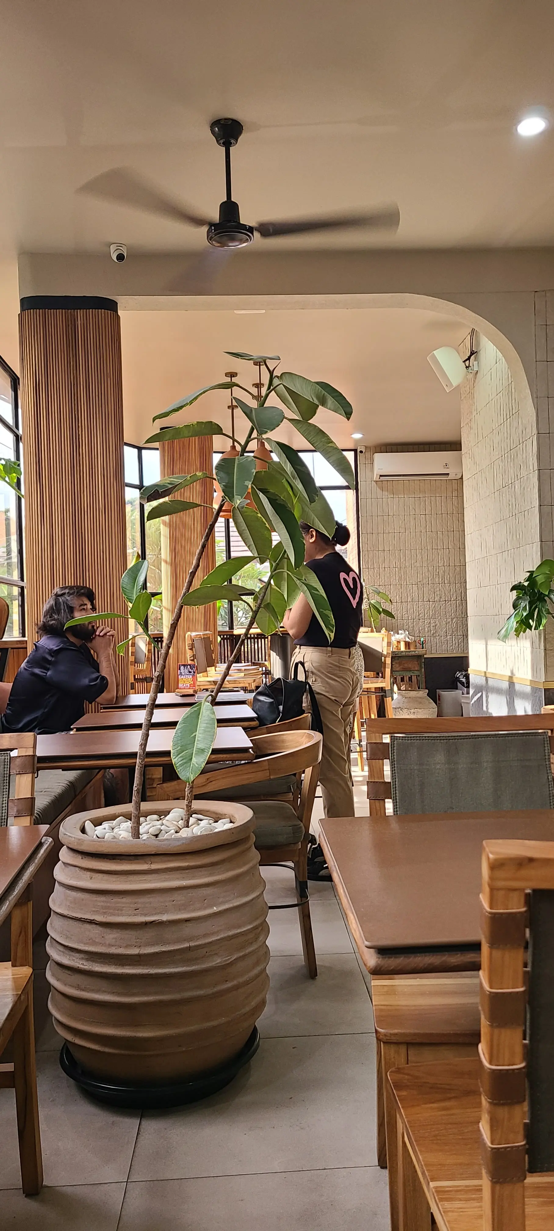 Queue for half an hour, just for these viral "Porncakes"? I'd tell you to Chill! 6