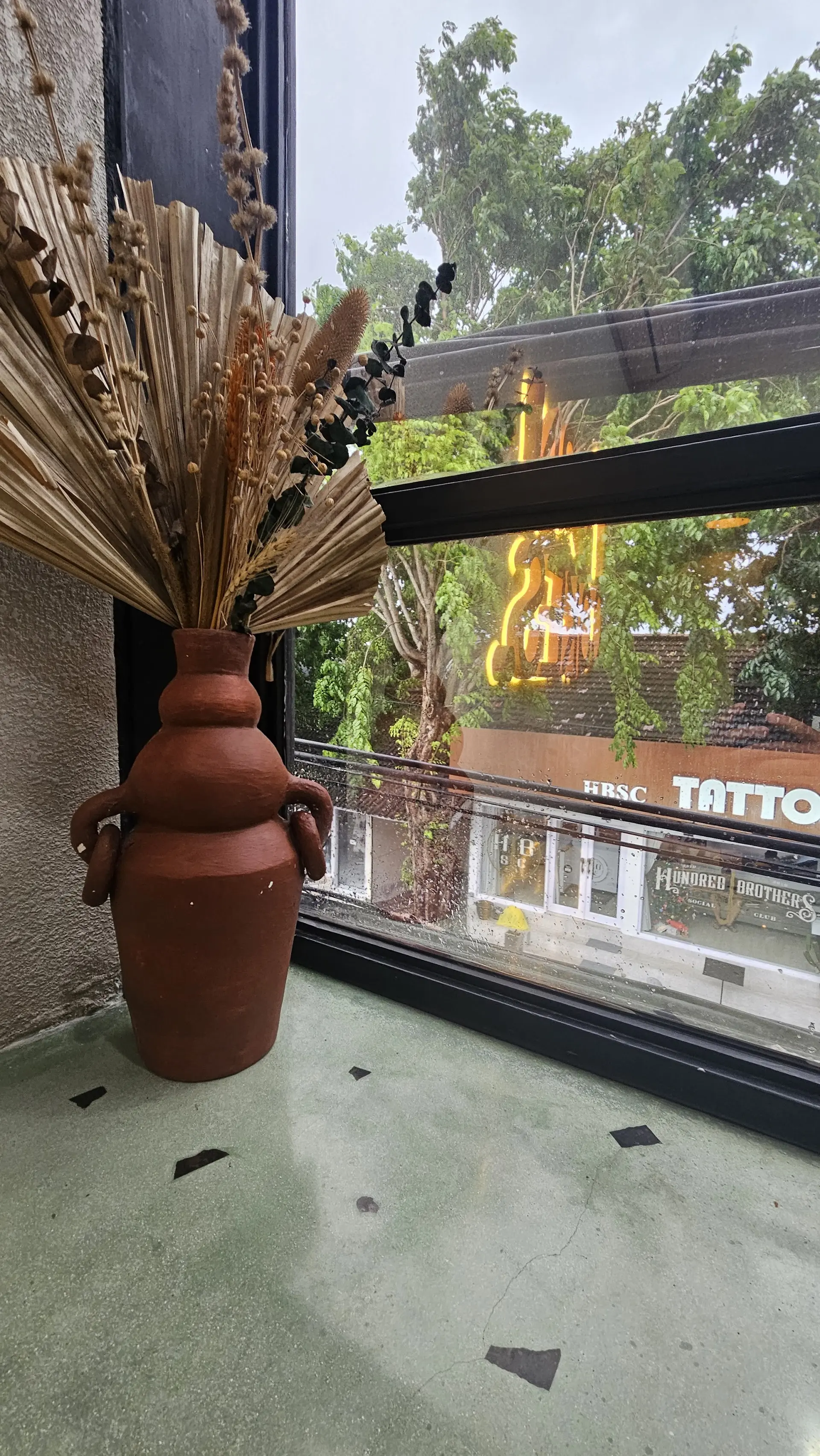 Queue for half an hour, just for these viral "Porncakes"? I'd tell you to Chill! 7