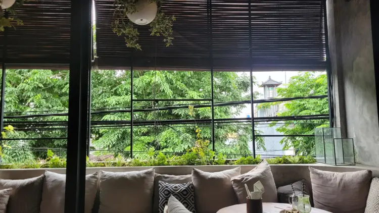 Brunch Club Legian 6