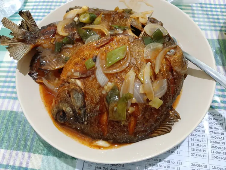 Ayam Bakar & Ikan Widi Ema ,Sari Asih 1