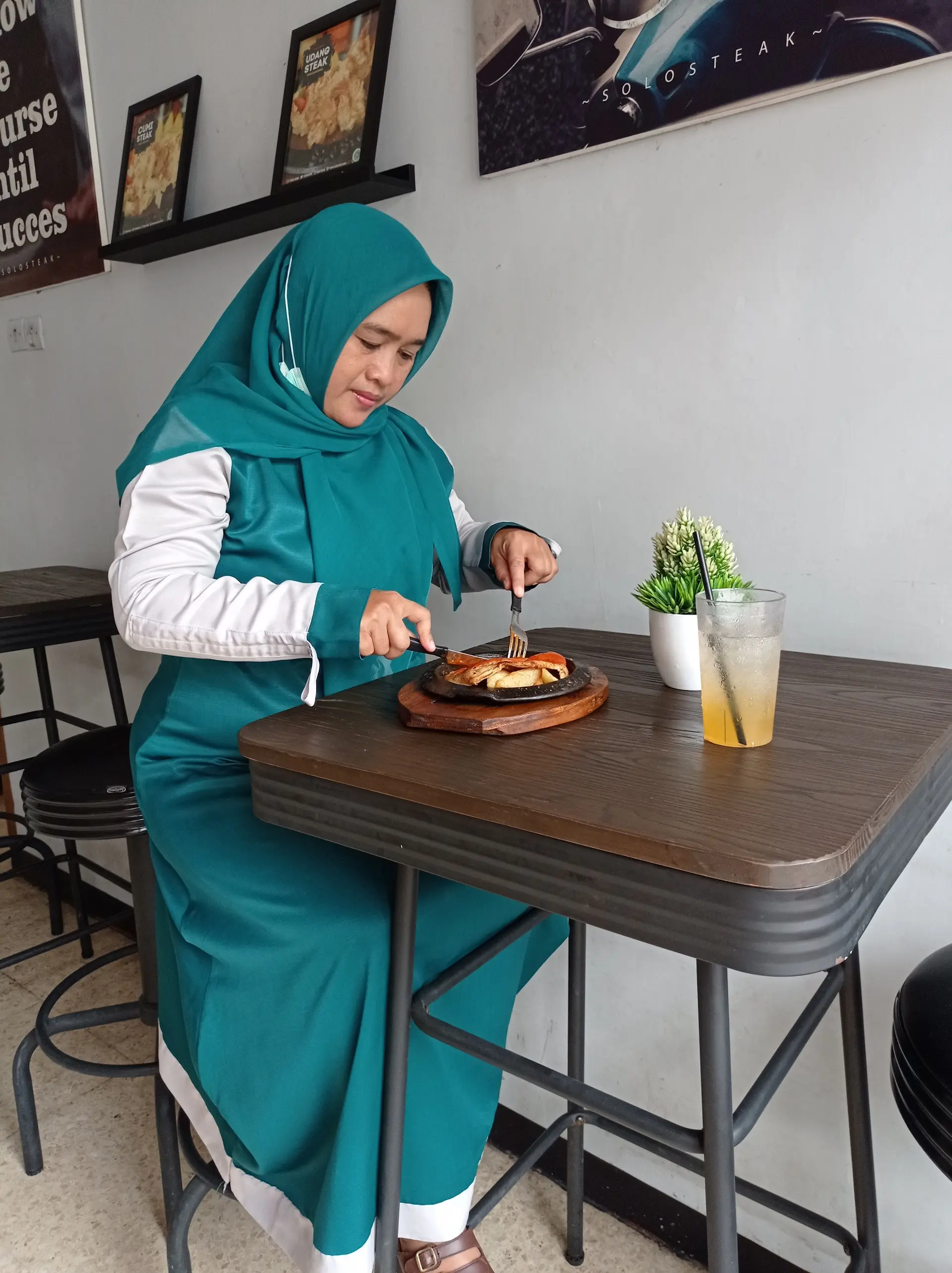 Karanganyar带娃天花板！娃在乐园疯玩，我吃牛排chill到爆！ 1