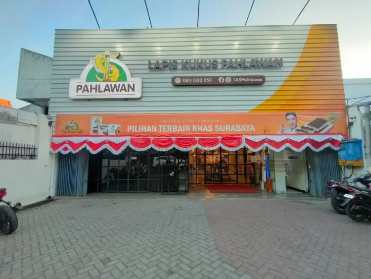 Lapis Kukus Pahlawan Diponegoro - Oleh oleh khas Surabaya 1