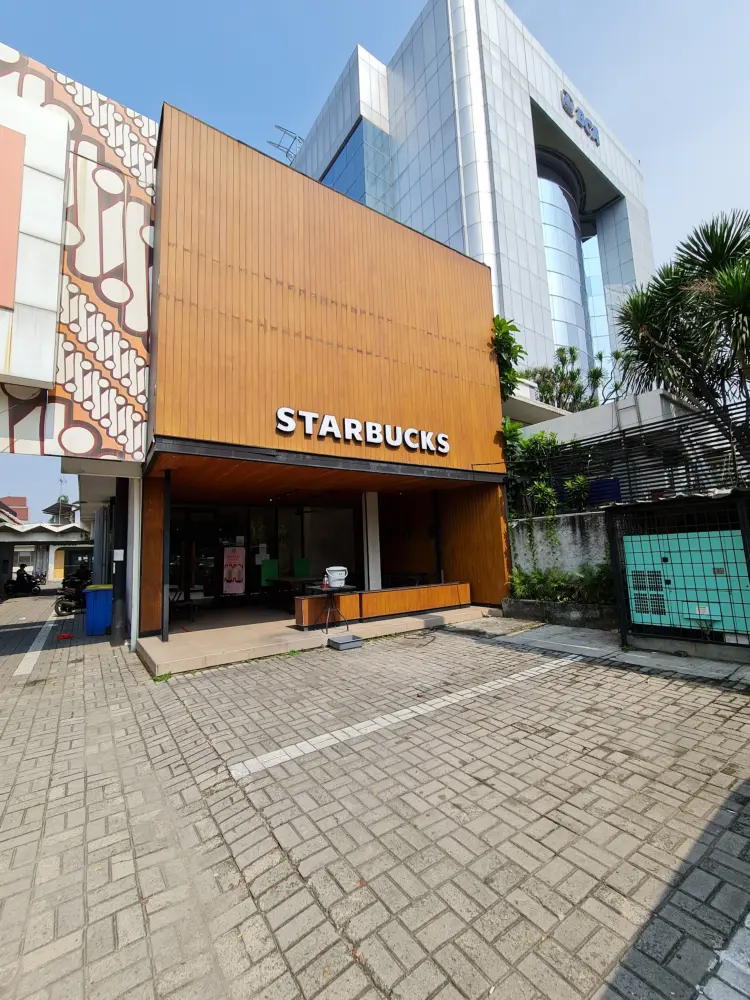 STARBUCKS • Matraman 1