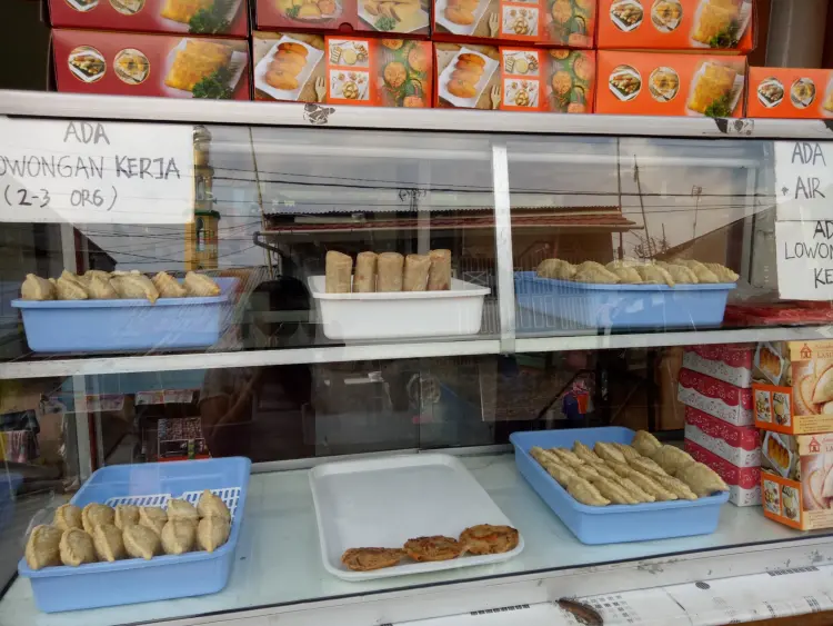 Jalangkote & Lumpia Lasinrang - Monginsidi 3