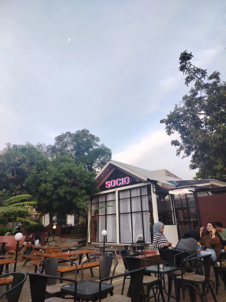 Socio Space 9