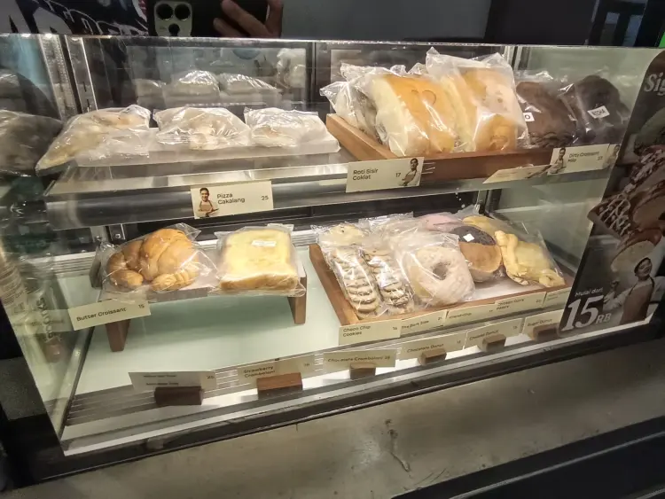 Kopi Kenangan - Stasiun Gambir Selatan 5