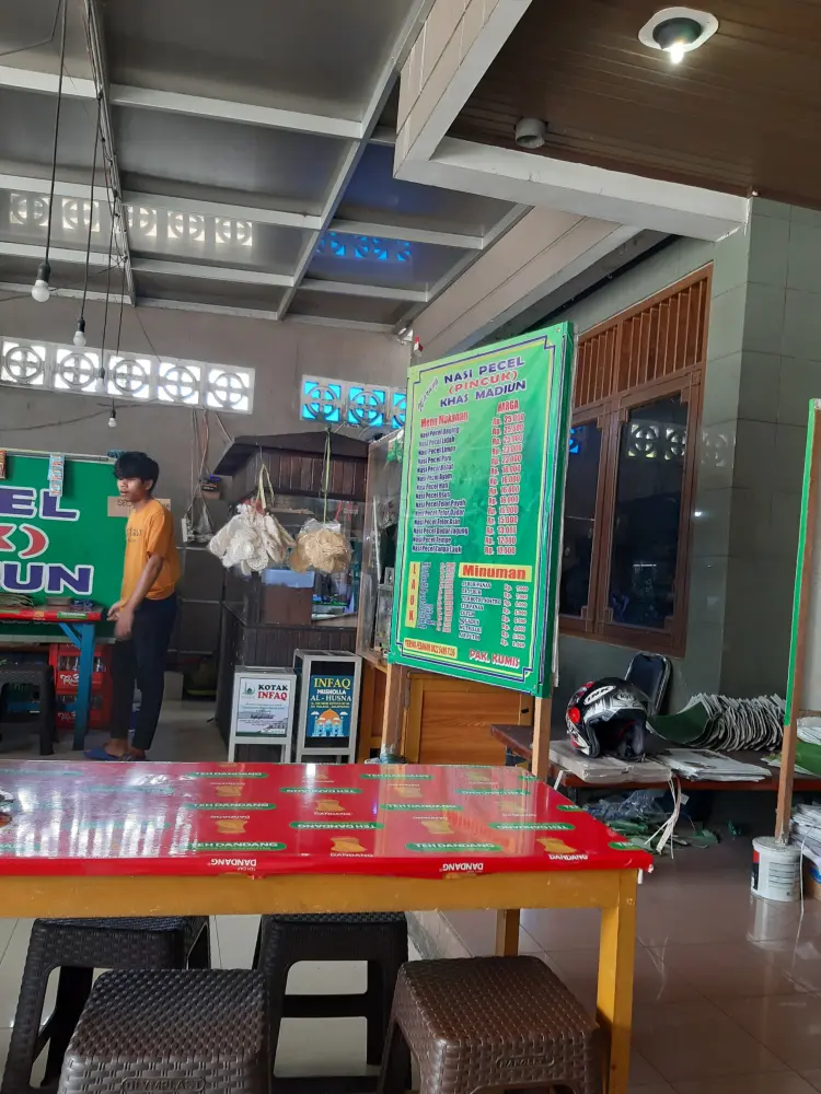 Nasi Pecel Pincuk (Khas Madiun) 8