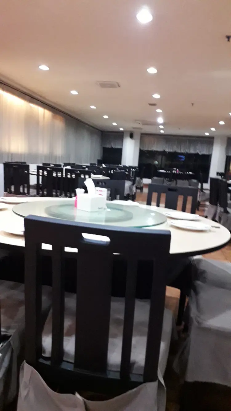 Fajar International Restaurant 8
