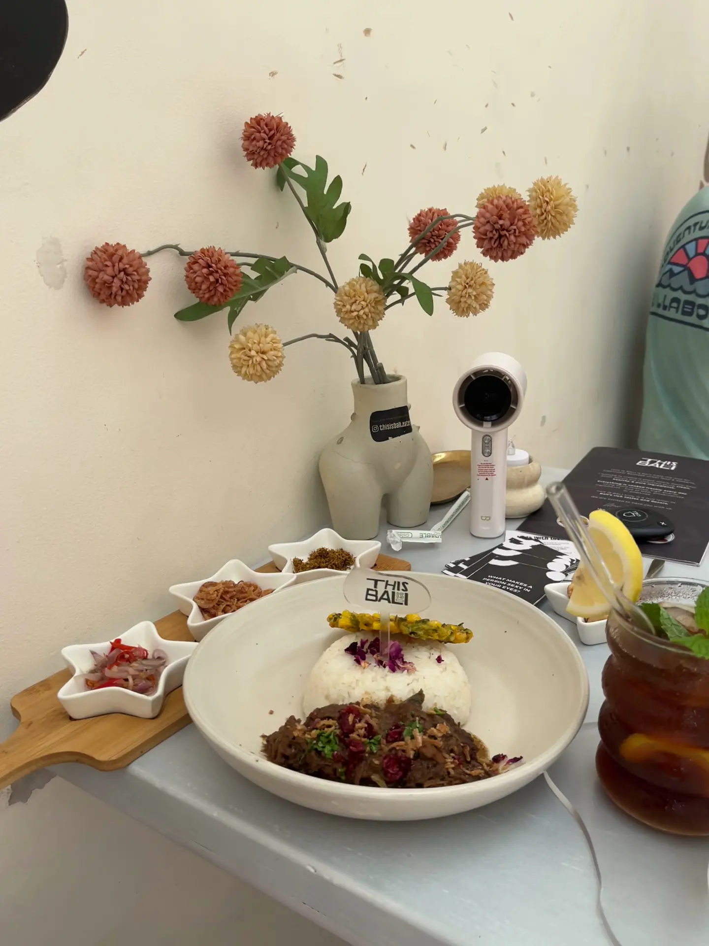 Pecinta foto, merapat! Foodie, minggir dulu? Tempat hits 4.9 di Ubud ini udah aku cobain buat kamu! 5