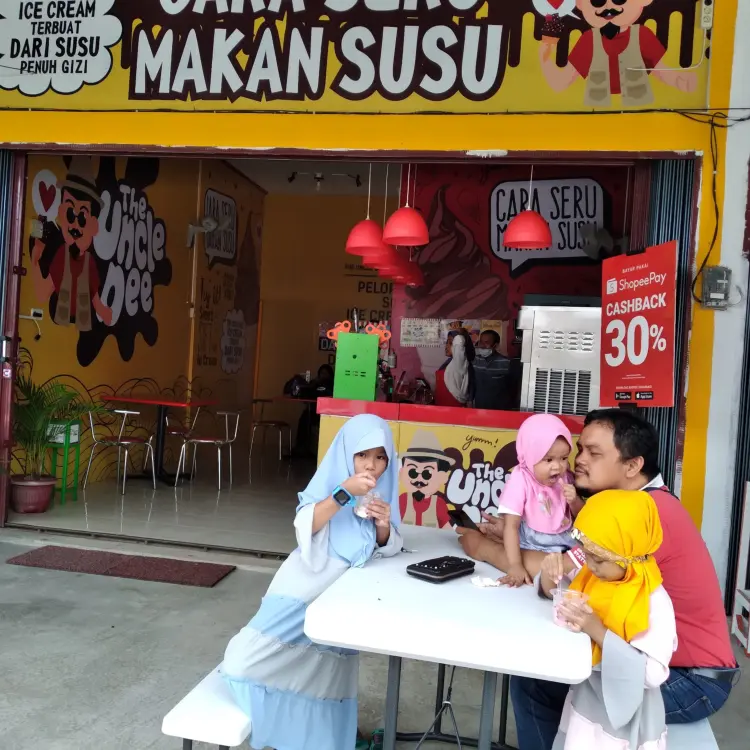 The Uncle Dee Ice Cream Delima 1