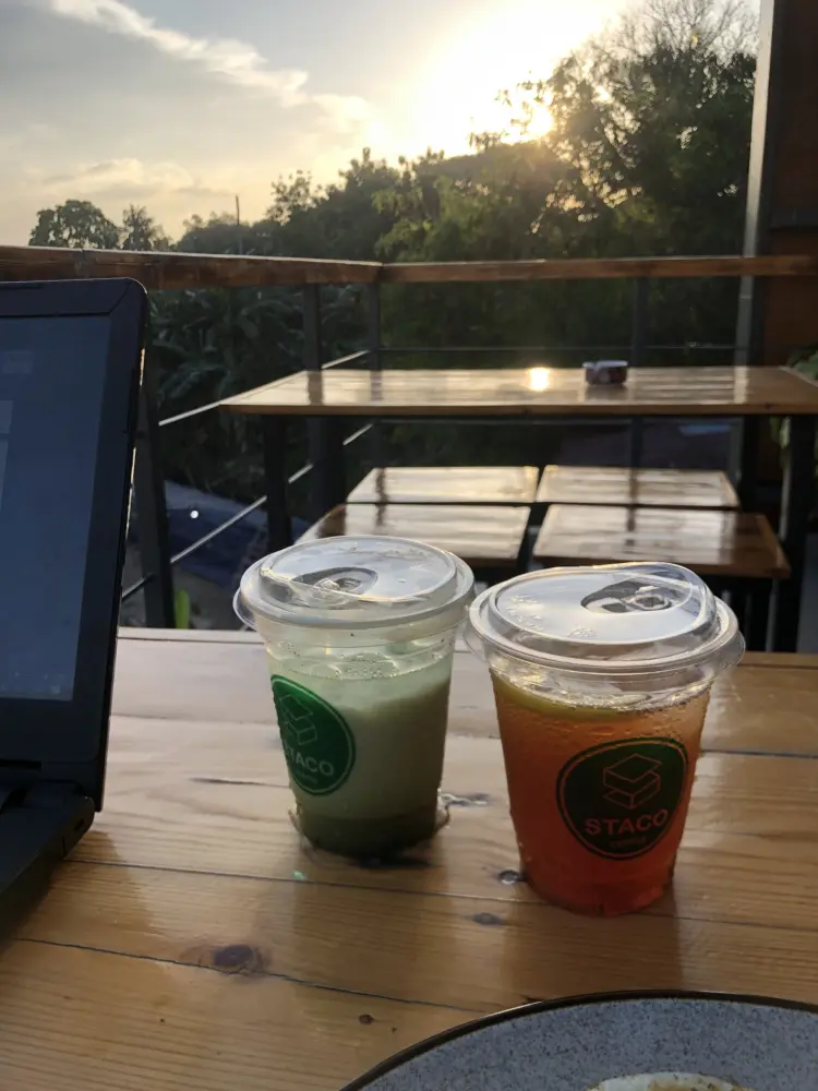 Staco Coffee, vape & gamestation 9