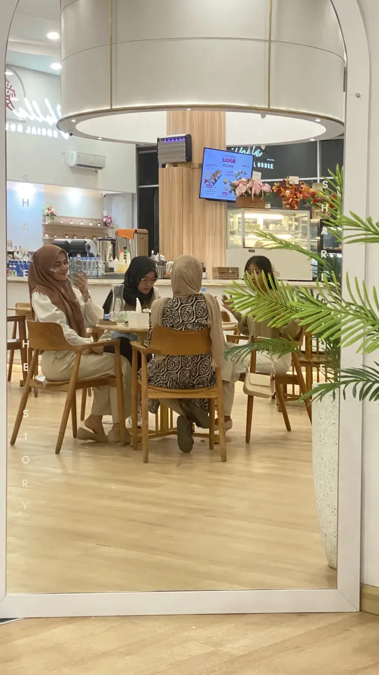 Volla Social House 4