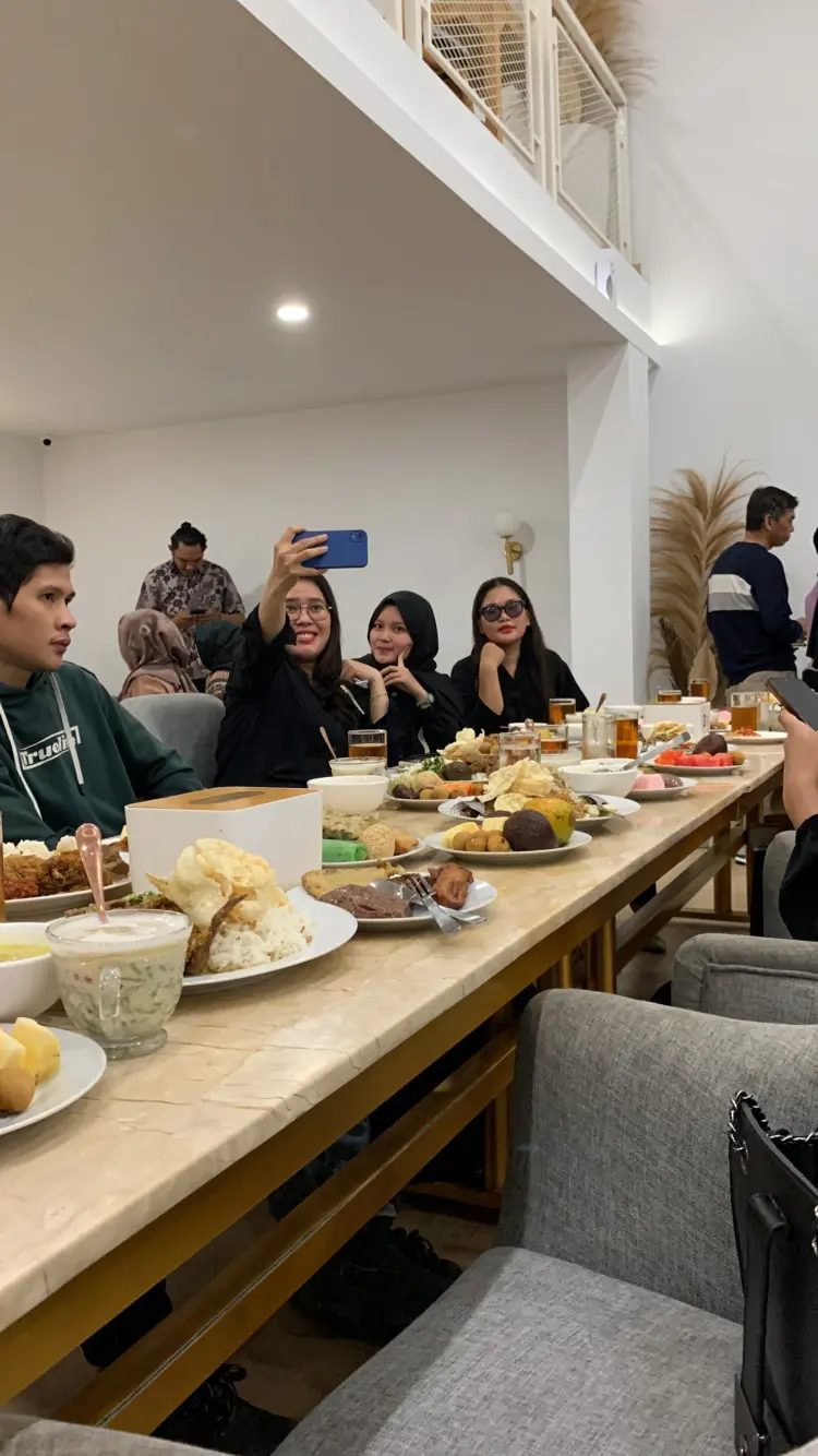 Volla Social House 2