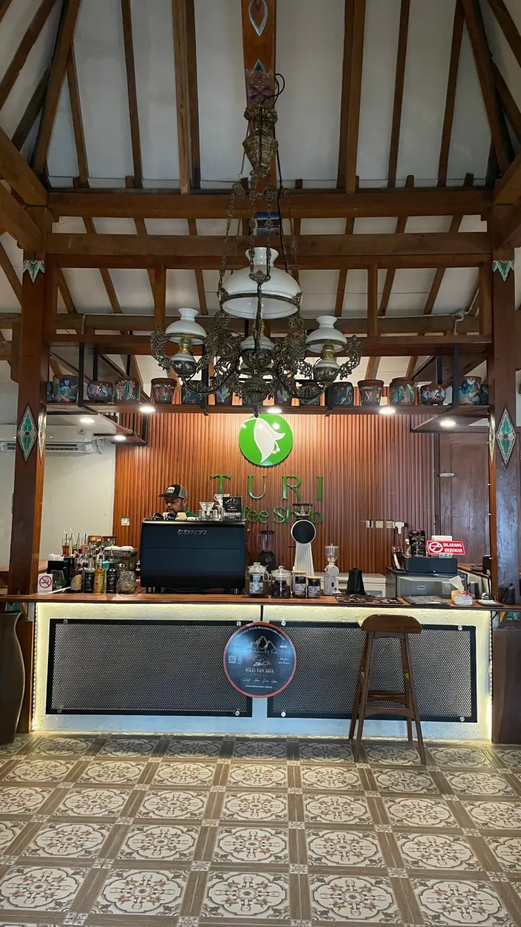 TURI Coffee Shop 1