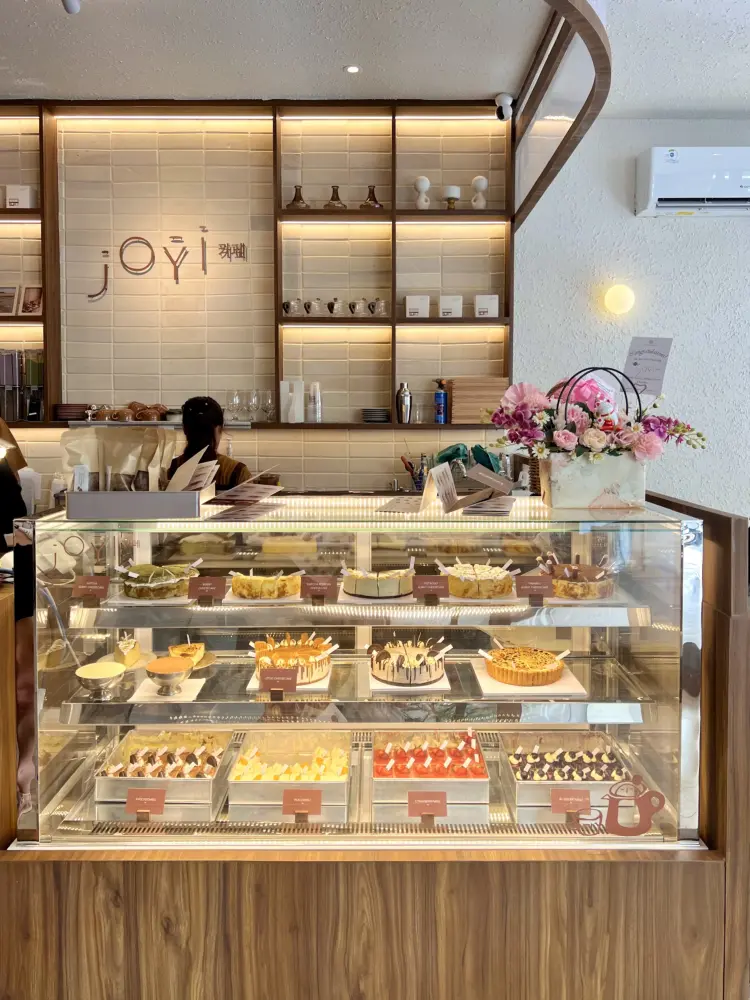 Google's 4.9-Star Bingsu, But Half the Portion of Seoul's?