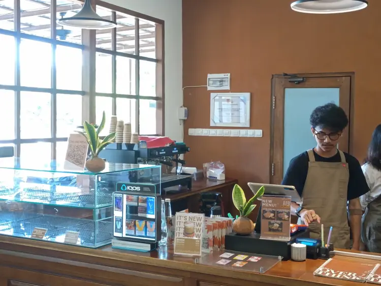 Overthink Coffee Headquarter 8