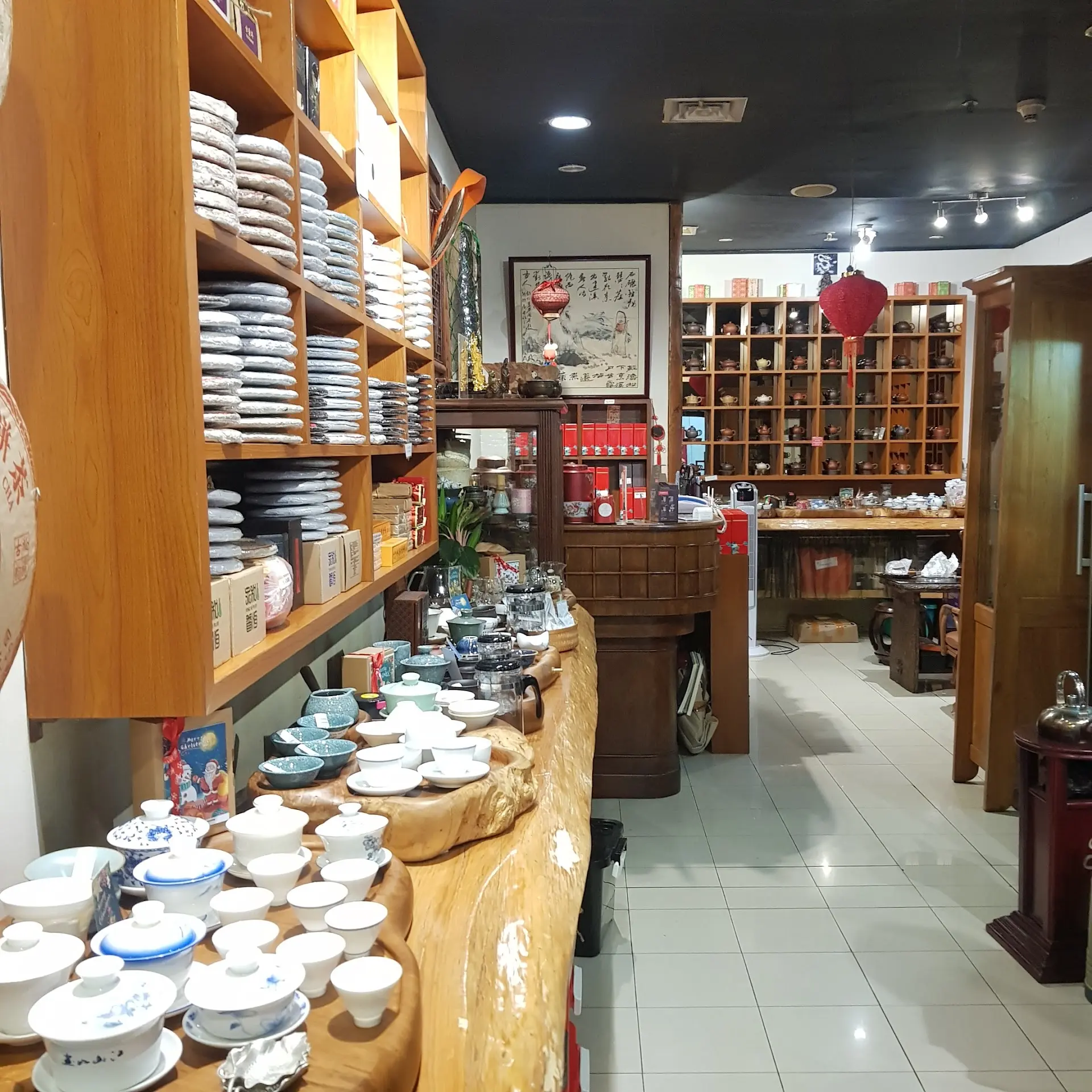 Calling all tea heads! For this Jakarta spot, if you know, you know. 5