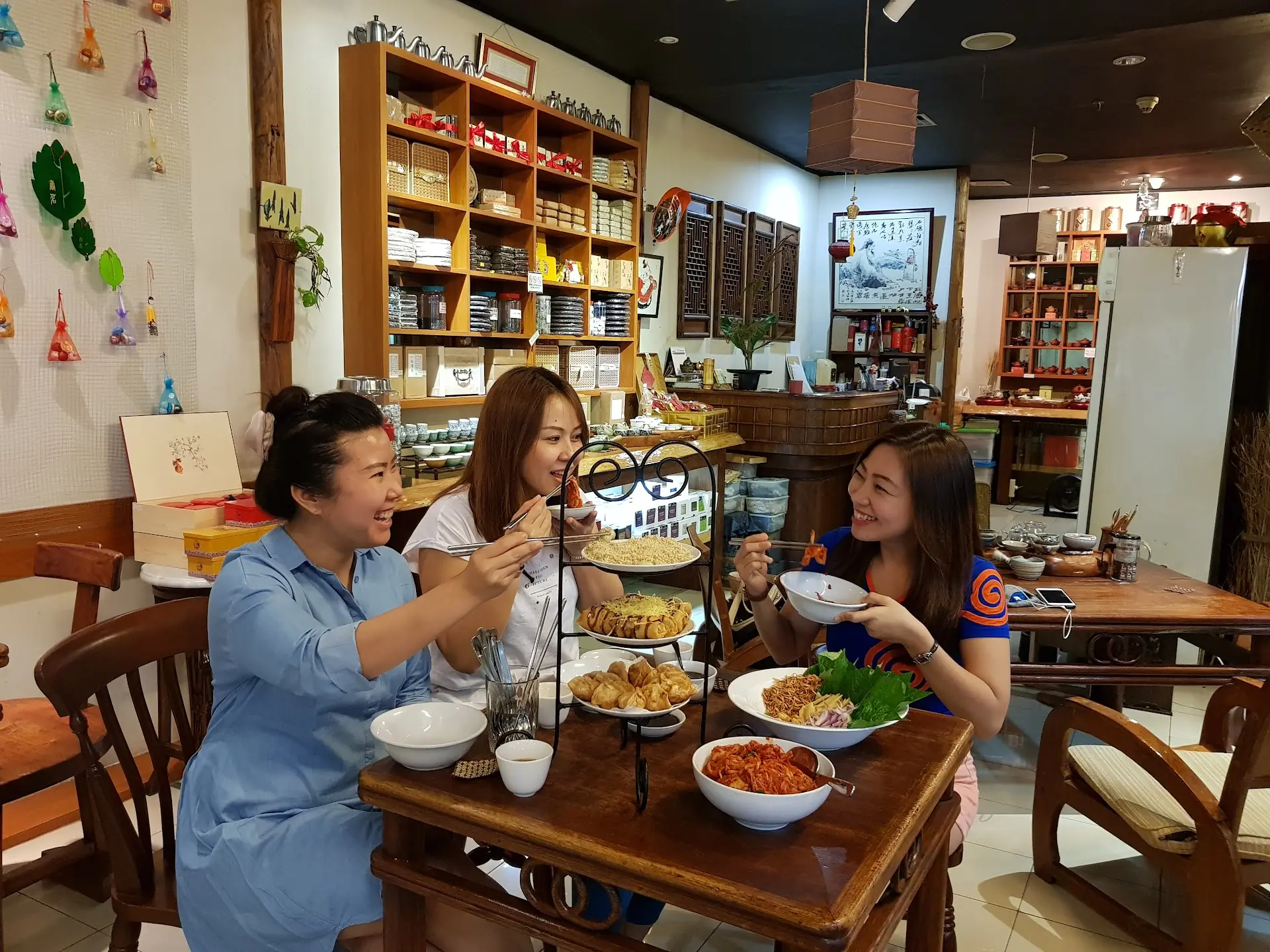 Calling all tea heads! For this Jakarta spot, if you know, you know. 2