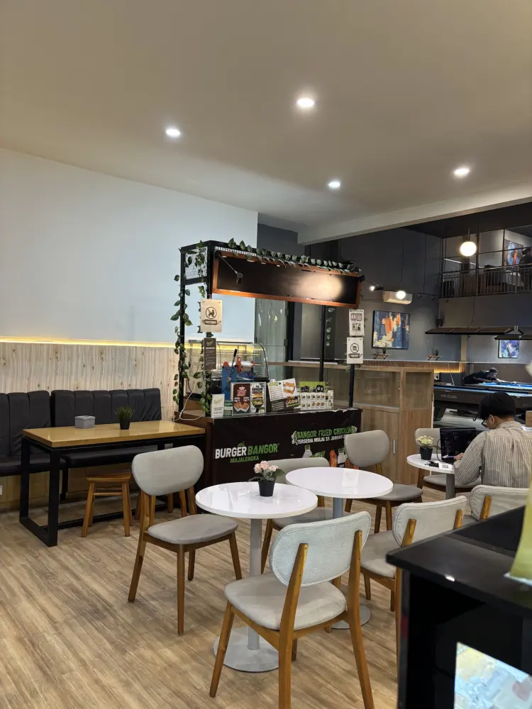 TOMORO COFFEE - MAJALENGKA 10