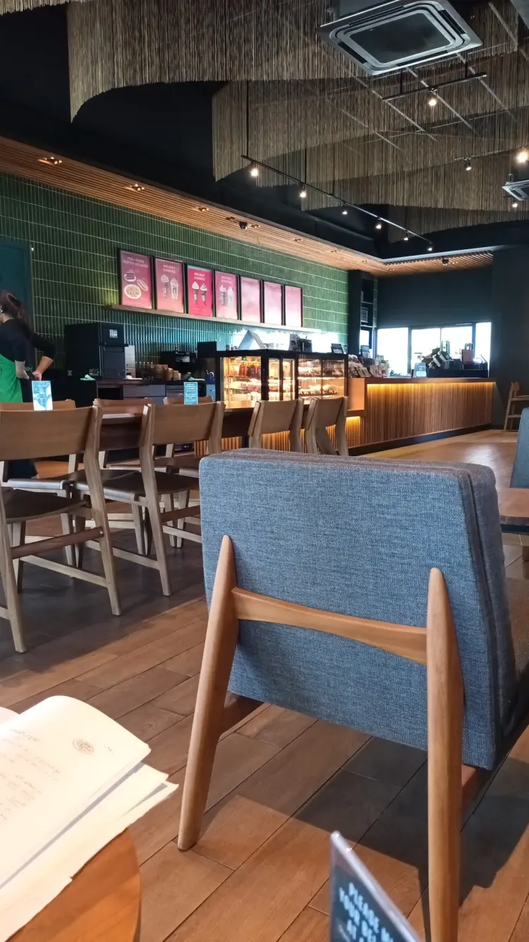 Starbucks Sakura Garden City 2