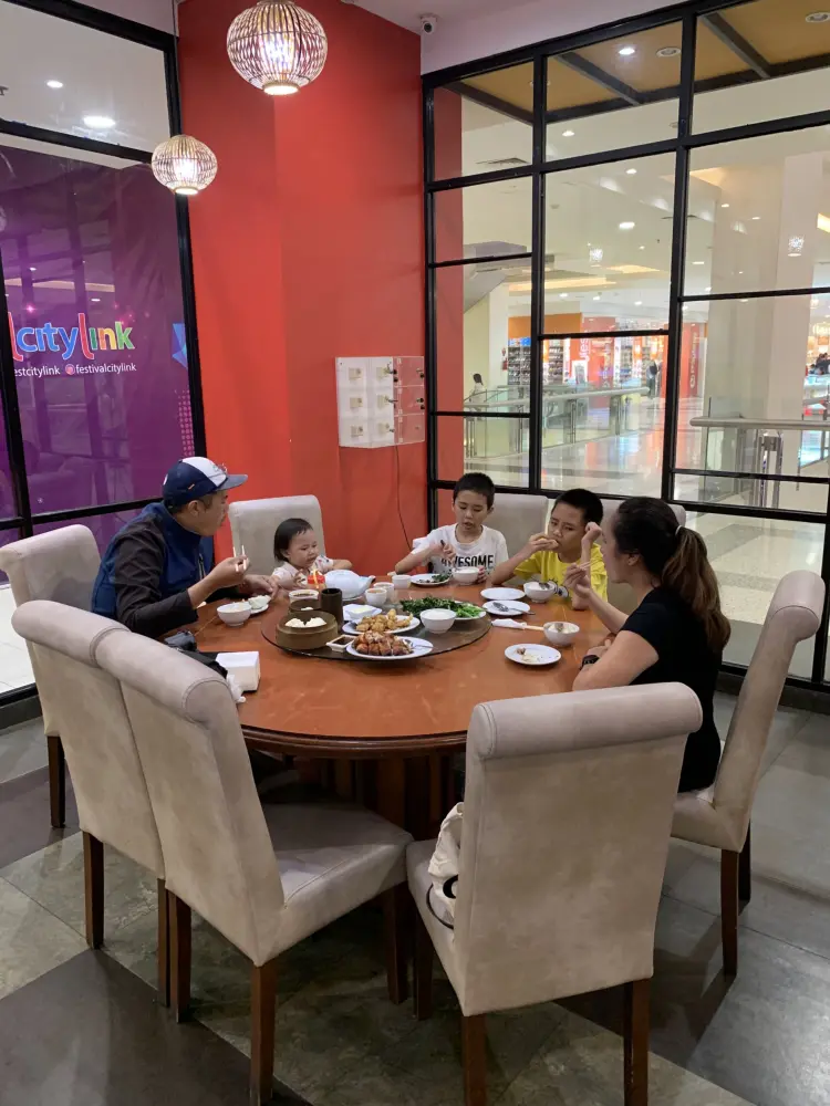 Paradise Restaurant - Pelajar Pejuang 7