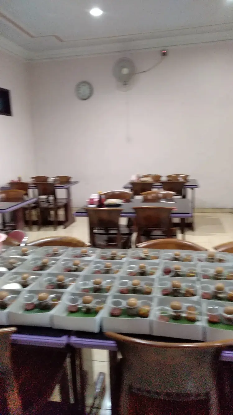 Ayam Goreng Mbok Berek Ny Astuti, Cipinang 3