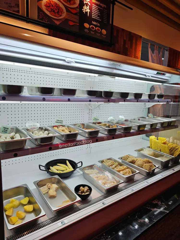 棉兰Sun Plaza这家麻辣烫，胶原蛋白汤比麻辣锅惊艳！