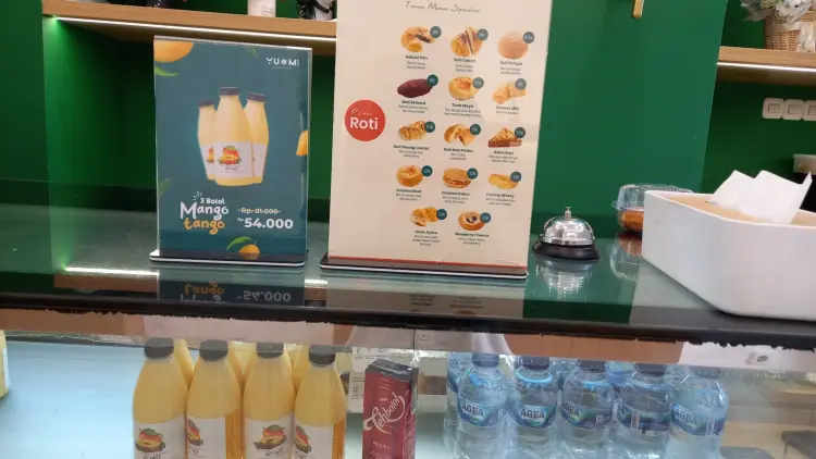 Yummi Company Bakery - Roti, Bolen, Donut Simpang Tiga Pekanbaru 8