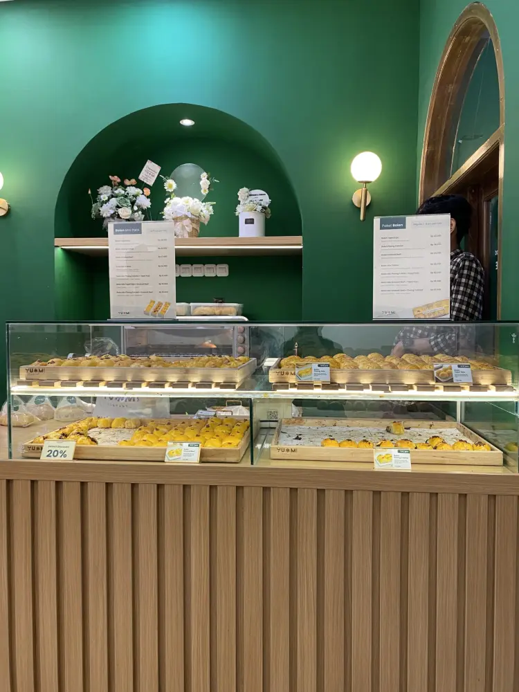 Yummi Company Bakery - Roti, Bolen, Donut Simpang Tiga Pekanbaru 2