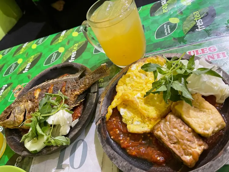 Sambel Uleg Sabar Menanti Bu Anik 9