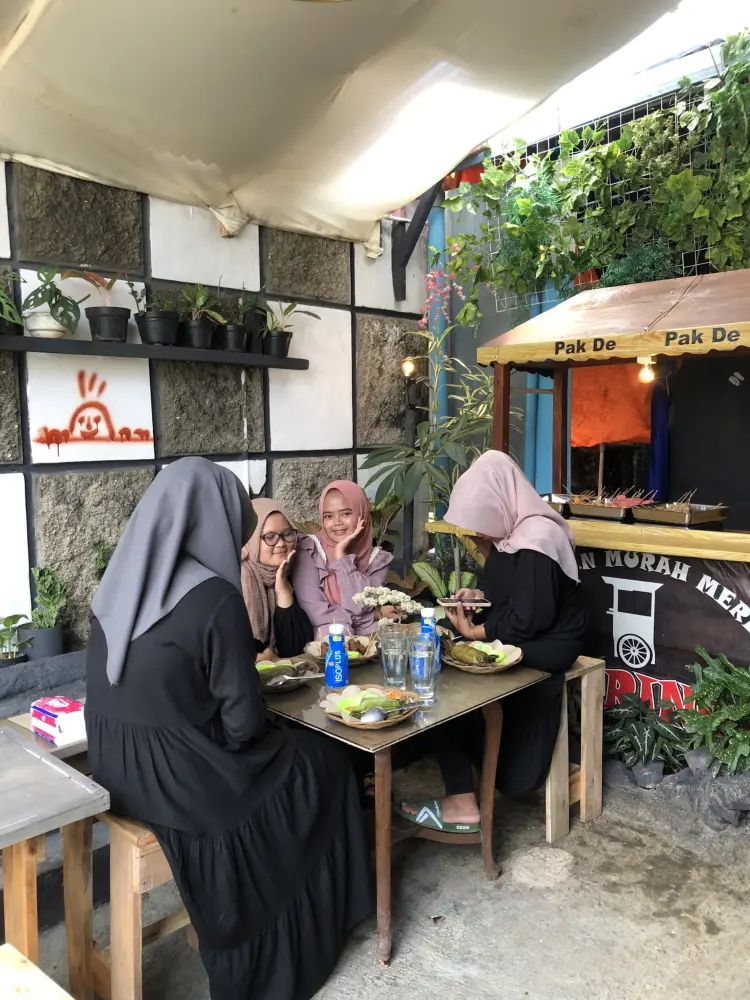 SEBLAK & SOTENG B 35 TIE (Kompas) Gang Pasar Rajadesa) 3