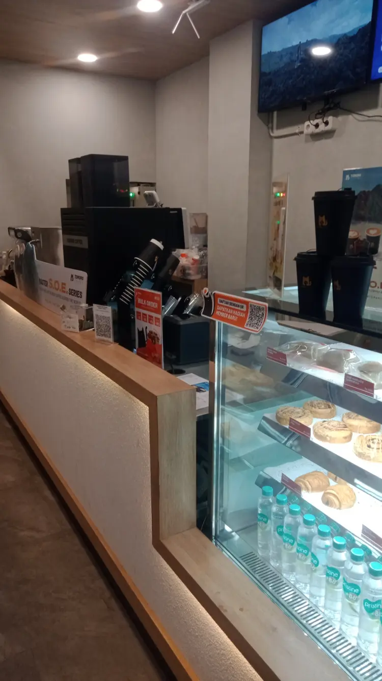 TOMORO COFFEE - Daan Mogot 3