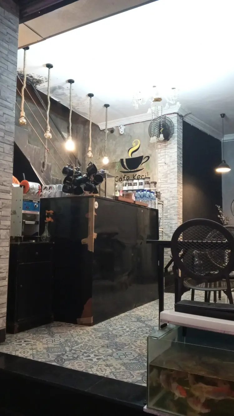 Cafe Kecil Kitahh 1