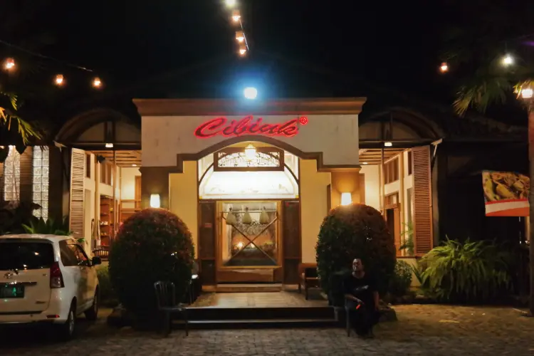 Rumah Makan Khas Sunda Cibiuk 1