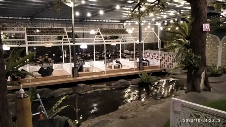 Rumah Makan Khas Sunda Cibiuk 7