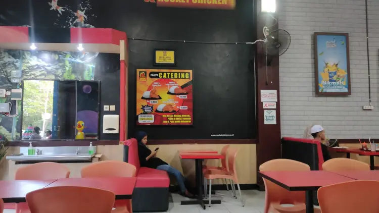 Rocket Chicken Rantau 1 8