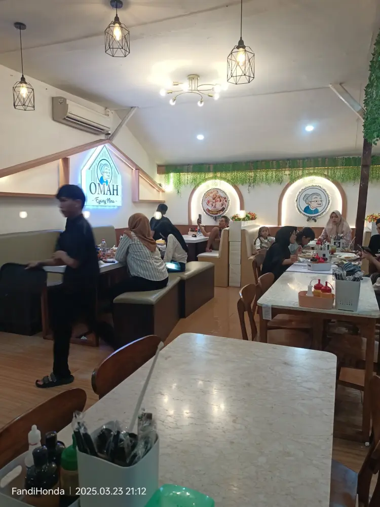 CAFE OMAH EYANG NINA 1