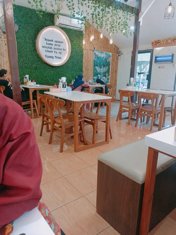 CAFE OMAH EYANG NINA 9