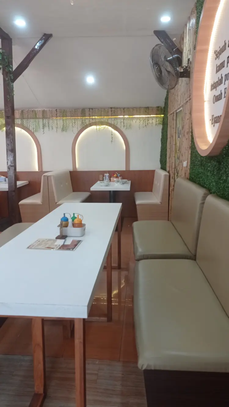 CAFE OMAH EYANG NINA 8