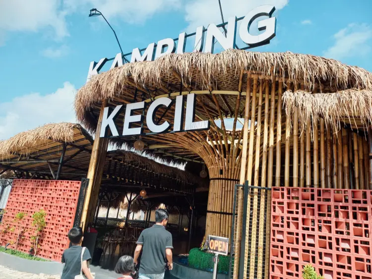 Kampung Kecil Resto Banjarbaru 1