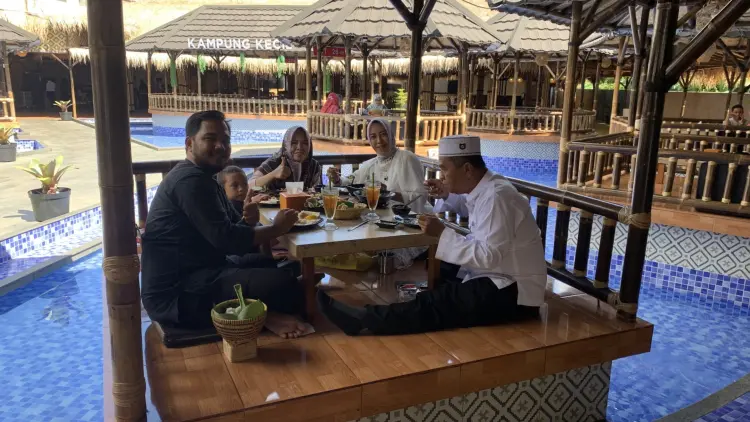 Kampung Kecil Resto Banjarbaru 8