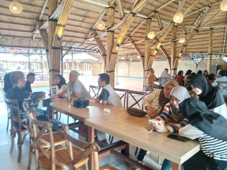 Kampung Kecil Resto Banjarbaru 6