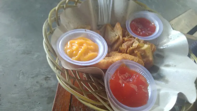 MAMILI COFFEE & FRIENDS 9