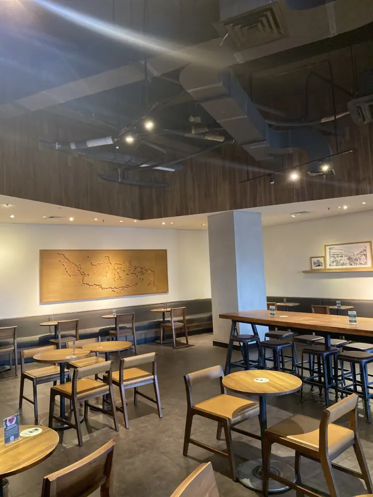 Starbucks Duta Mall Banjarmasin 8