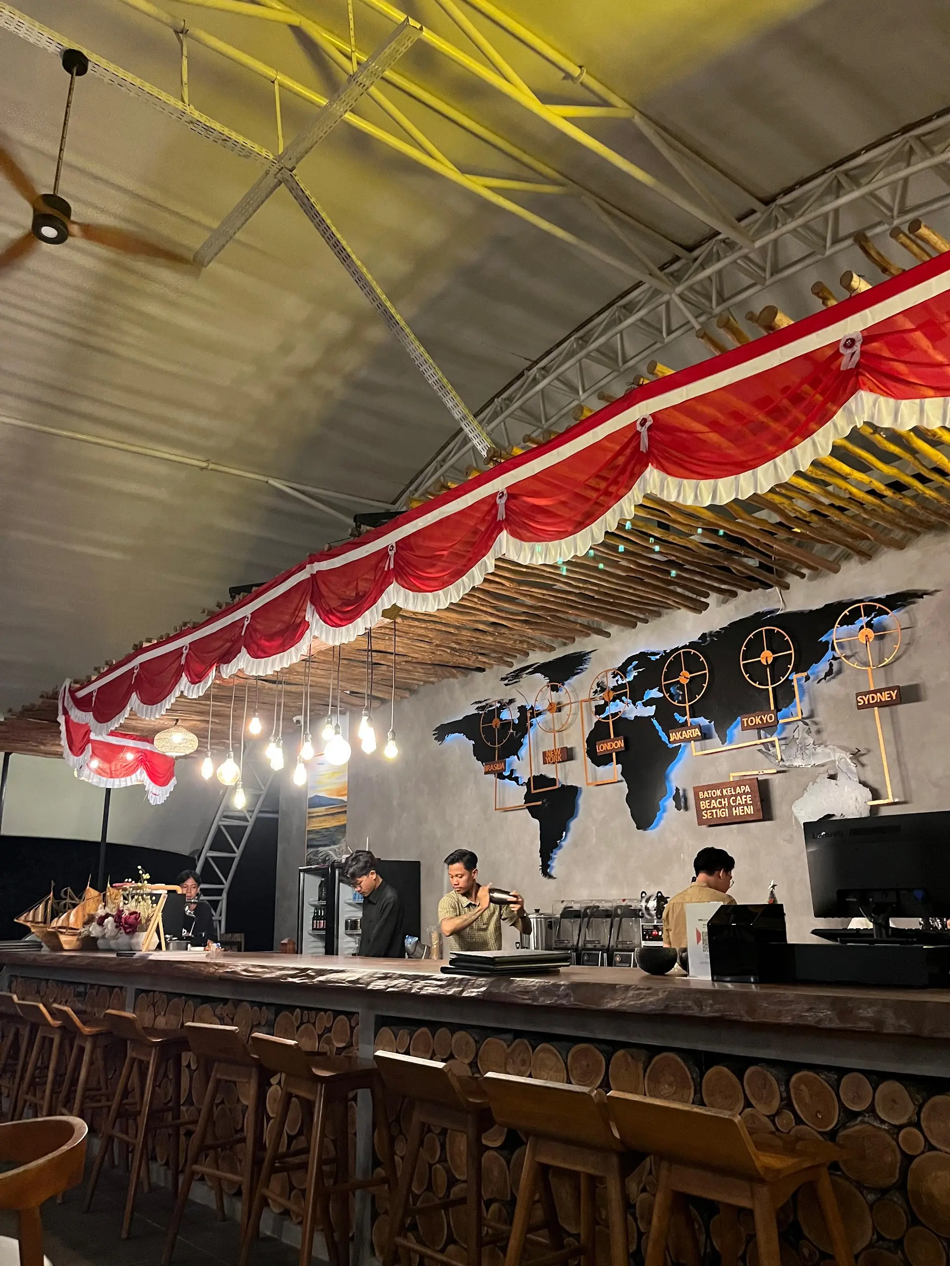 Escape Jakarta! Is Lampung's viral 4.9-star seaside Cafe worth the hype? 5