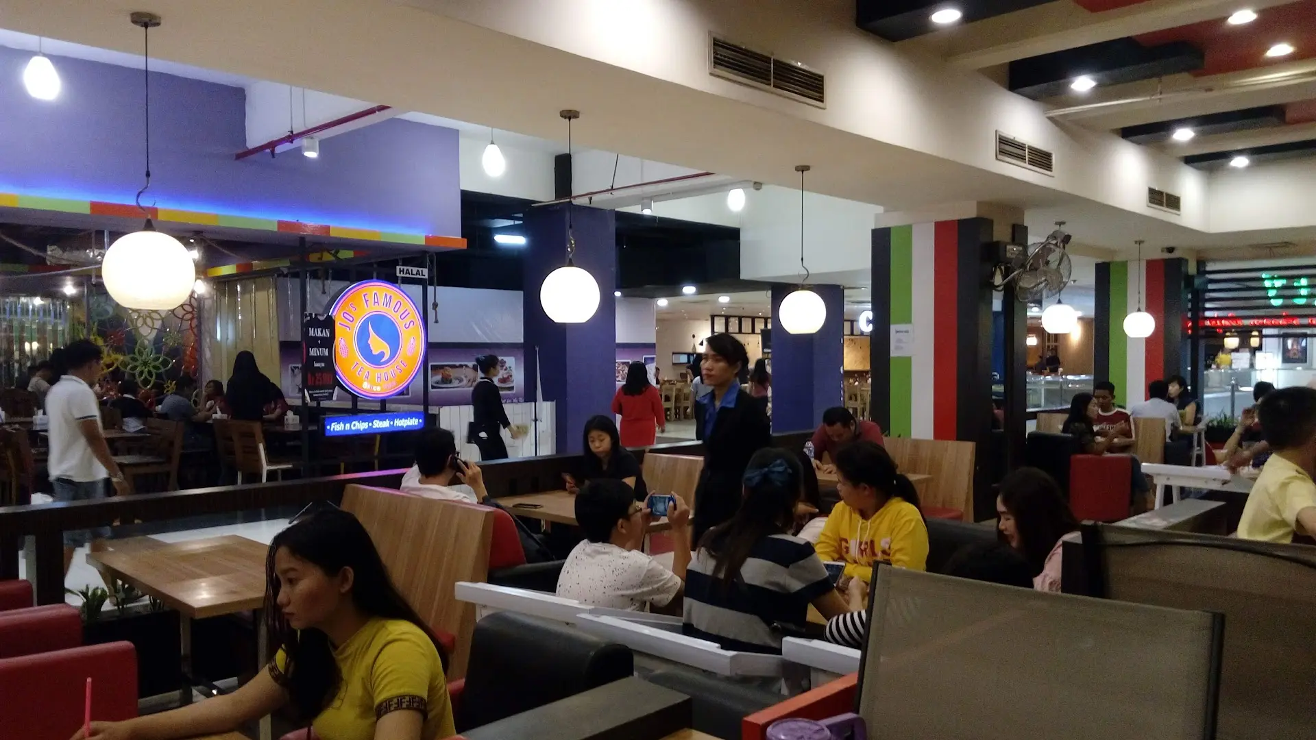 为了一盘炒饭来,差点被二手烟呛走…棉兰这家老冰室有点东西 2