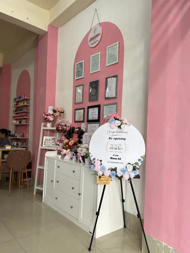 BEAUTY STUDIO "by.wideyelashes.nails" 1