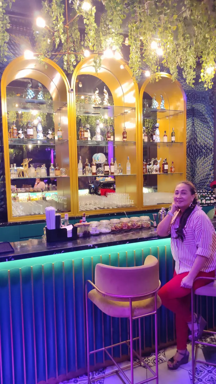 Pavvo Kitchen Bar & Lounge 8