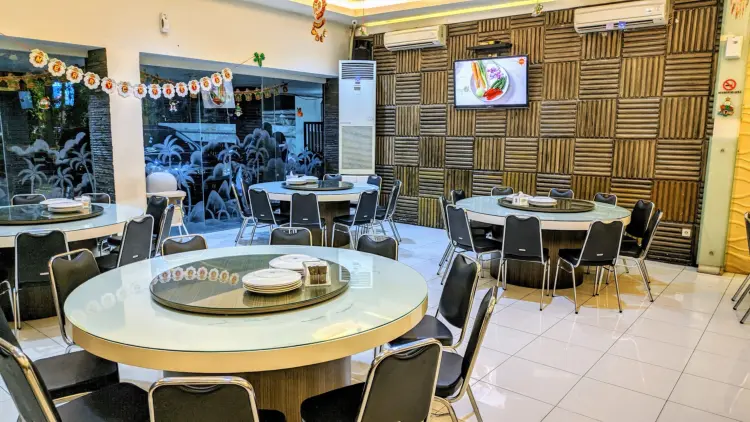 Surabaya bawa anak makan di mana? Restoran ini ada playground, tapi jangan girang dulu!