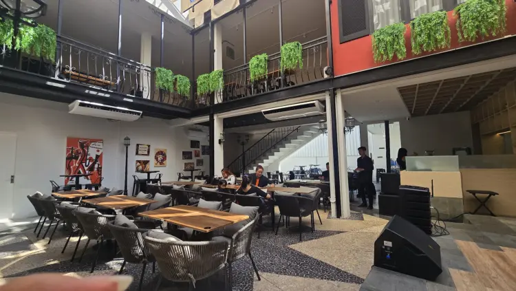 OL and NU cafe eatery 2